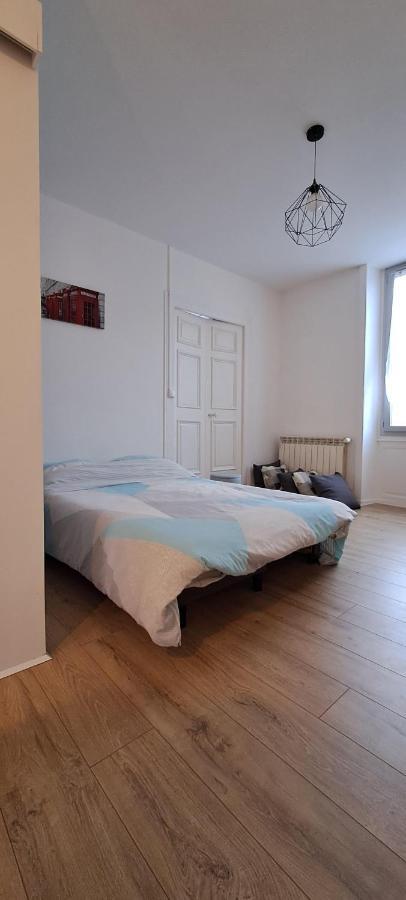 Appartement Confort Deux Etoiles Dole Esterno foto