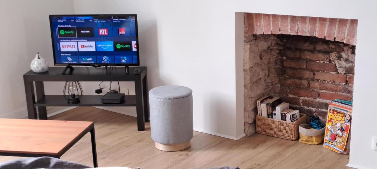 Appartement Confort Deux Etoiles Dole Esterno foto